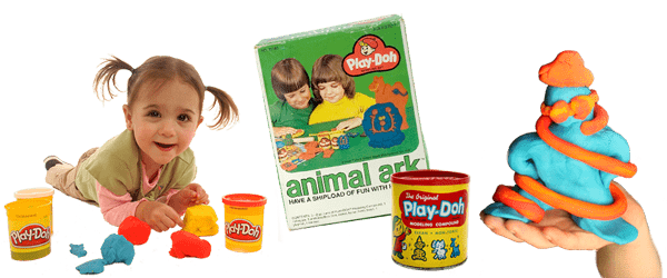 Музейная иллюстрация с упаковками Play-Doh и детскими поделками